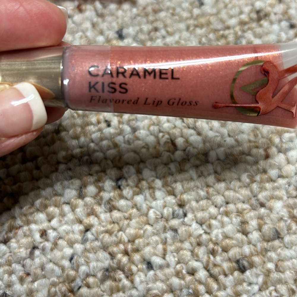 VS Victoria Secret lop Gloss lot of 3~ Caramel Kiss,Juicy Melon, Striking Color - Picture 3 of 4